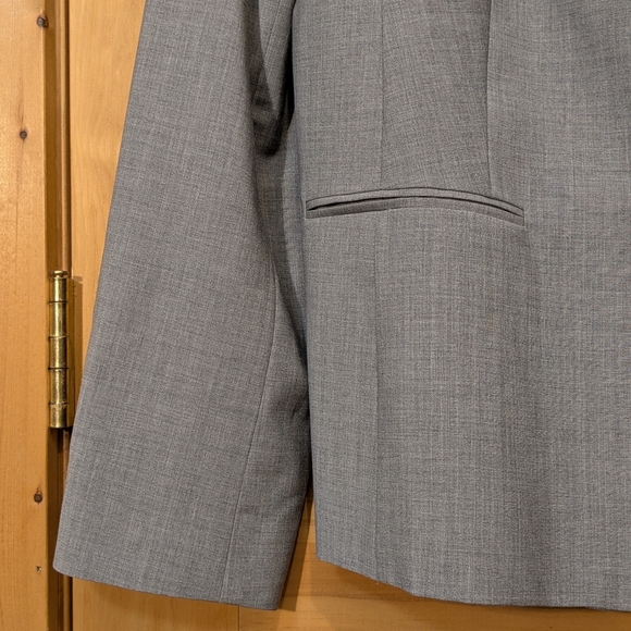 Talbots Women's Classic Gray Suit Jacket - Picture 9 of 13